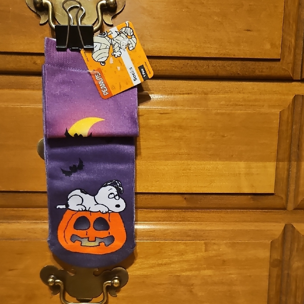 Peanuts Purple Halloween Socks with Snoopy